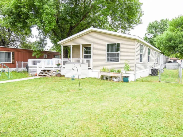 428 Baja Ln S, Fargo, ND 58103