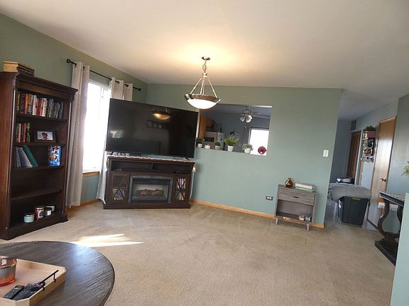 5th image of 3527 Silver Leaf Dr