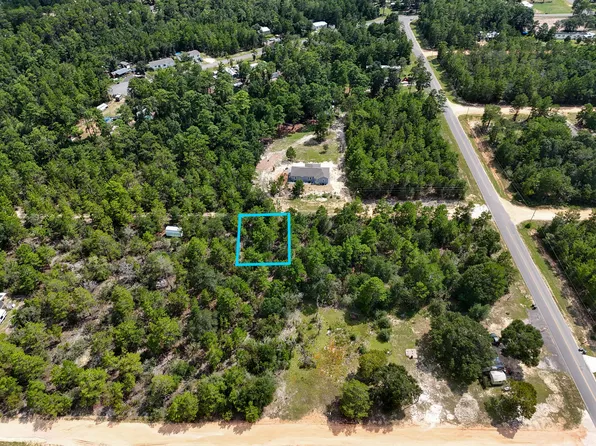 4 W Snowdrop St, Defuniak Springs, FL 32433