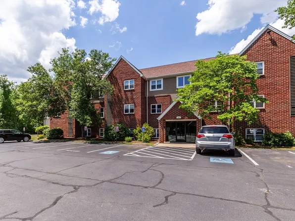 35 Longworth Ave Unit 25, Brockton, MA 02301