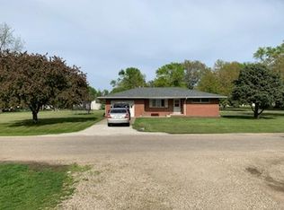 1320 Ohio Ave, Windsor, IL 61957