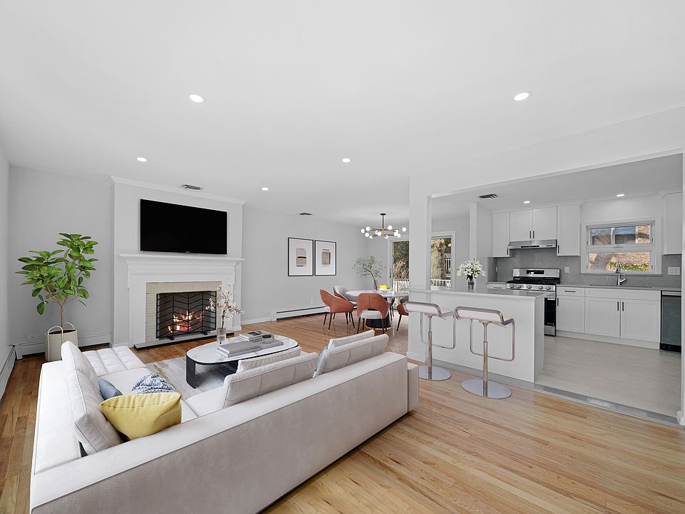 WELCOME TO BEAUTIFUL HOME!