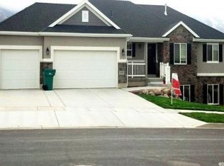 3372 N Redshoulder Dr, Layton, UT 84040