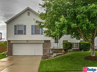 17705 Edna St, Omaha, NE 68136
