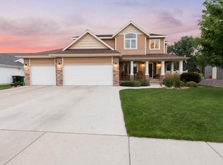 2525 Peach Tree Dr, Bismarck, ND 58504