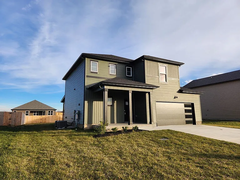 219 Donegal Dr — Photo 3