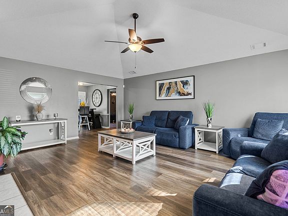 2nd image of 217 Jasper Ln