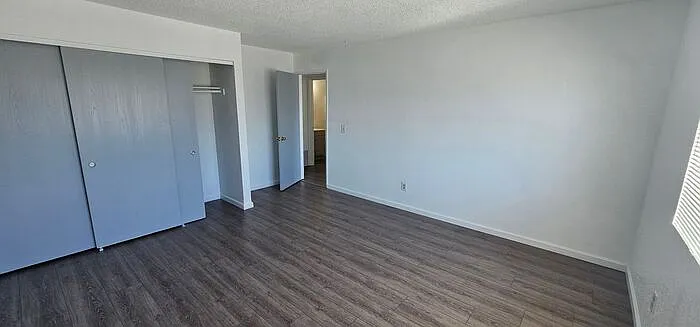 260 Linden St #8 — Photo 7