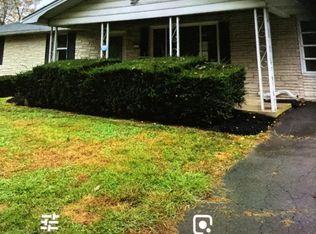 613 Mountain Rd, Pine Grove, PA 17963