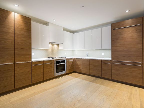 2nd image of 337 E 62nd St APT 1B