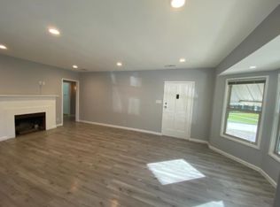 6112 Carpenter Ave, North Hollywood, CA 91606