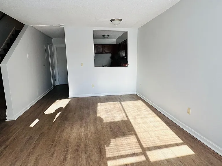 31 Hyde St #3 — Photo 1
