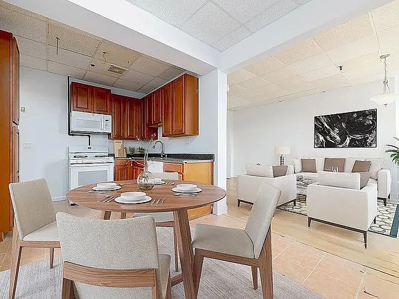 4th image of 228 25th St #3C