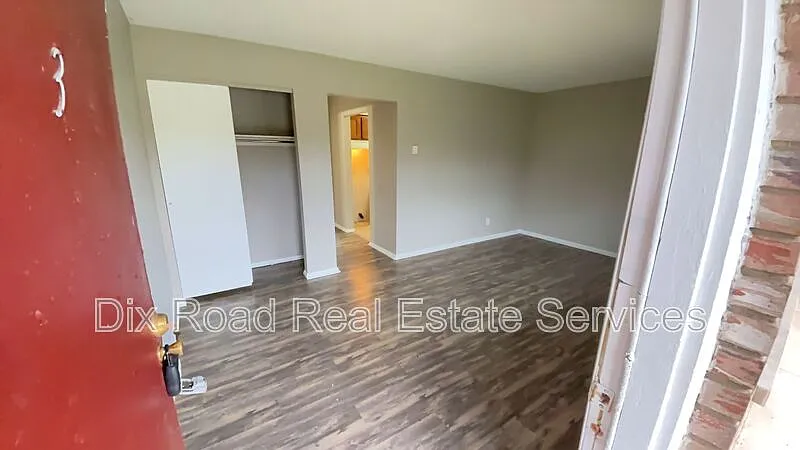 1 bed, 1.0 bath, 440 sqft, $725 — Photo 3