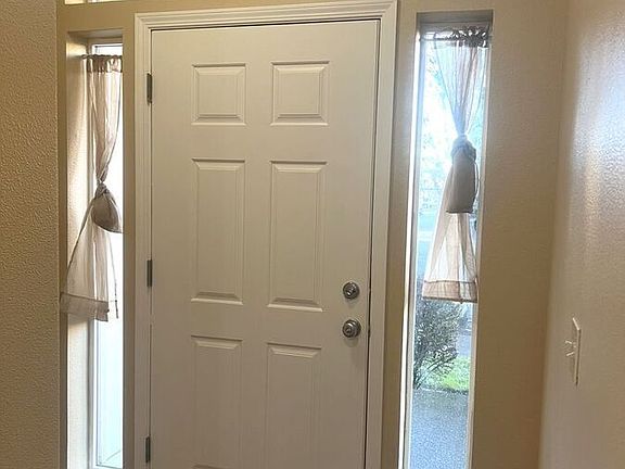 4th image of 17284 Pleasanton Ln