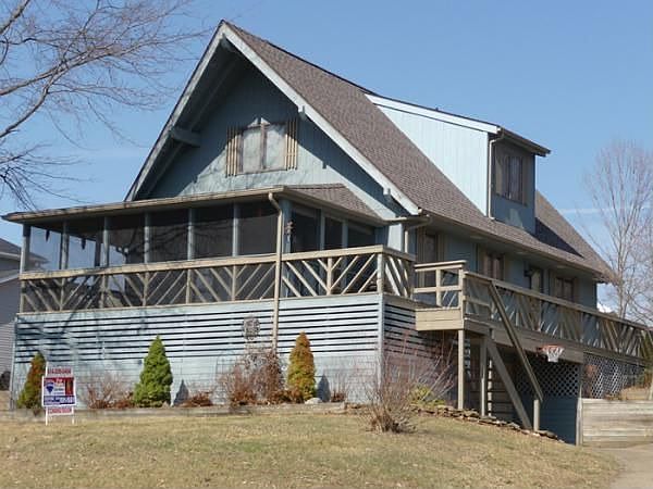 1st image of 820 Valleywood Heights Dr
