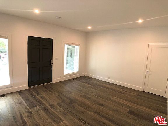 5th image of 807-809 N Croft Ave