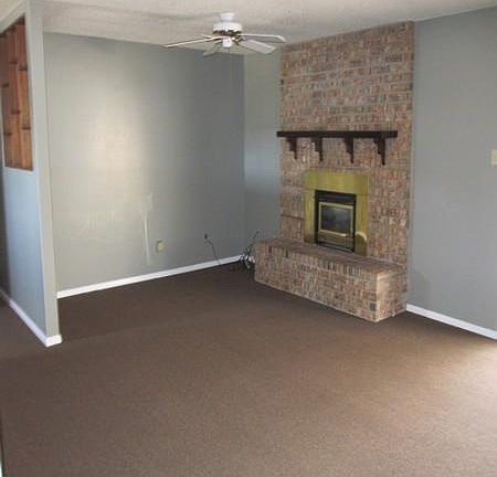 2nd image of 3889 N Silver St