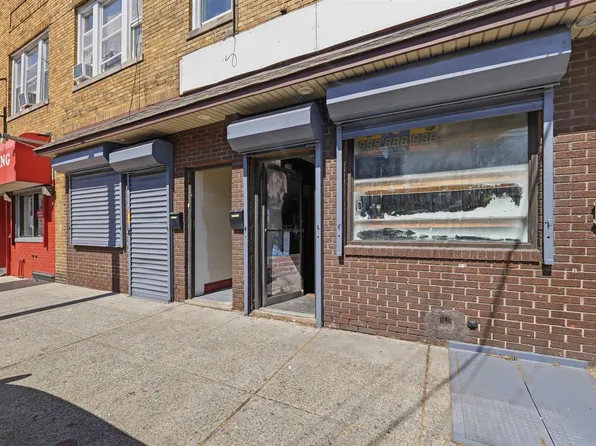 153 Sterling Avenue image 1 of 20