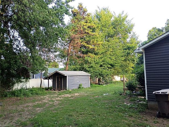 4th image of 2503 W Vandalia Rd