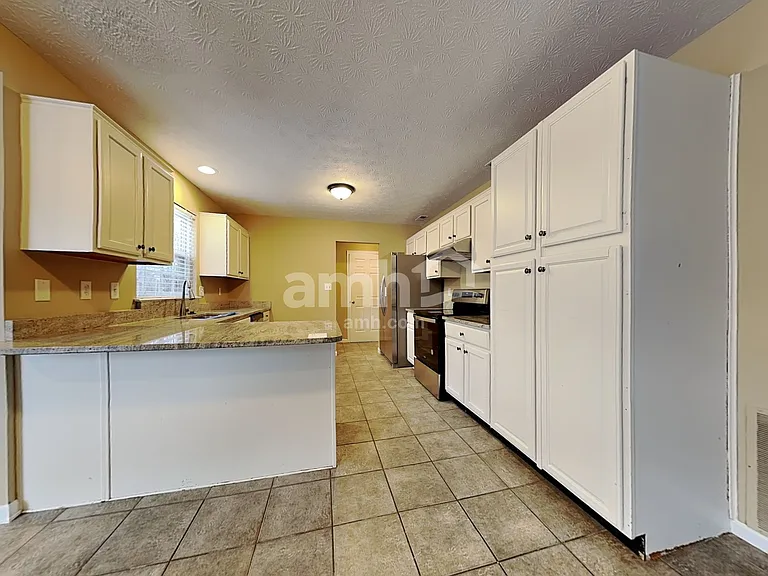1195 Trish Ct — Photo 3