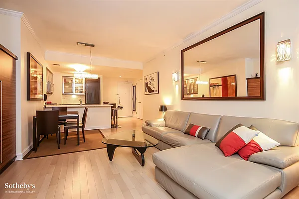 Sold by Sotheby's International Realty | media 3