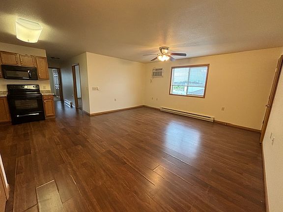 4th image of 495 E South Ave #7