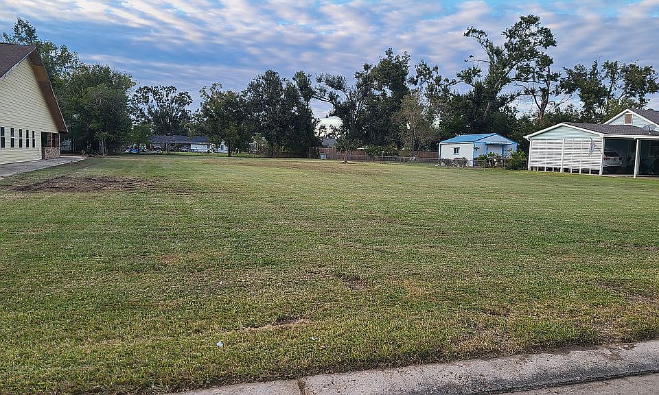 1st image of 206 Hialeah Ave