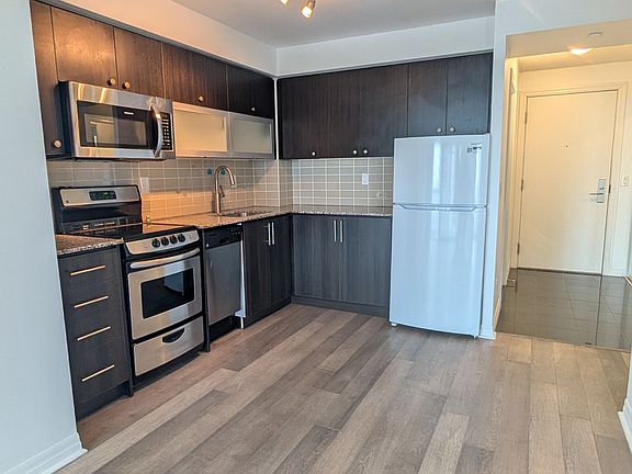 3rd image of 275 Yorkland Rd #2007