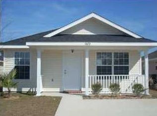 5872 Bilek Dr, Pensacola, FL 32526