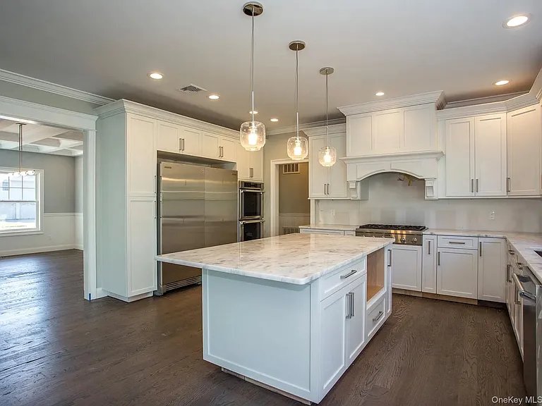 28 Fern Dr E — Photo 10