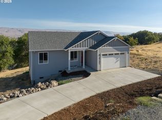 2731 E 9th St, The Dalles, OR 97058