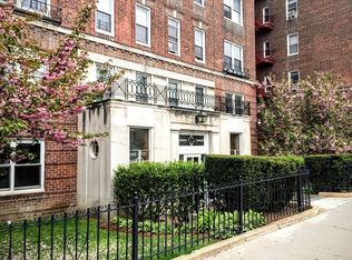 62-95 Saunders St #3K, Rego Park, NY 11374