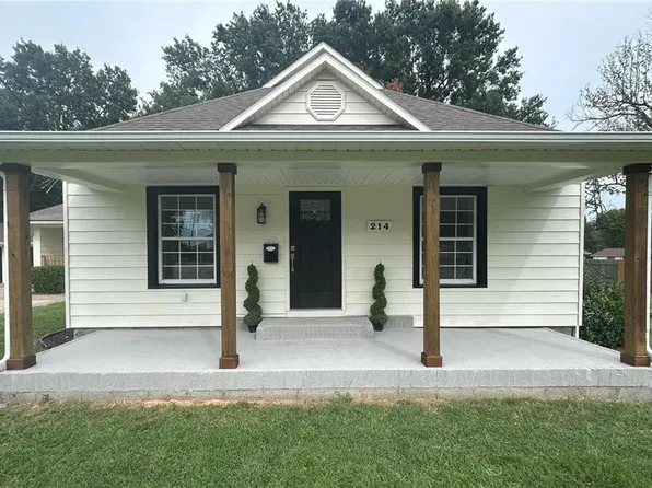 214 Lee Ave, Columbus, KS 66725