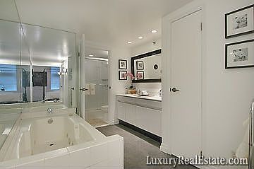 5th image of 121 W 20th St APT 4B