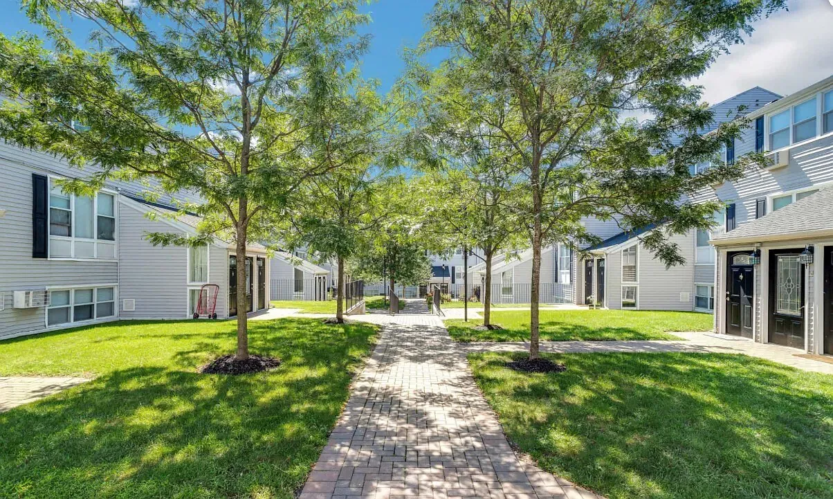 Cortlandt Living — Photo 4