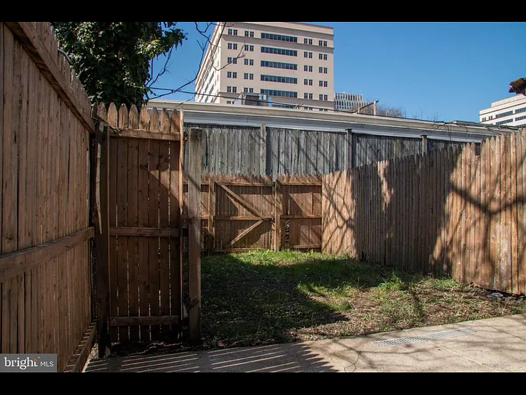 1021 Clifford Brown Walk — Photo 8