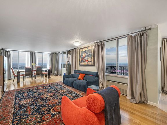 5th image of 300 Winston Dr APT 2922