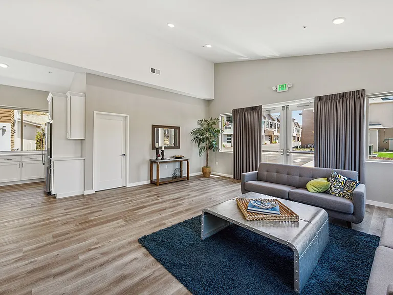 KSB - Santa Fe Townhomes — Photo 22