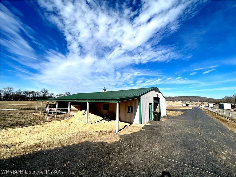 Listing photo 4