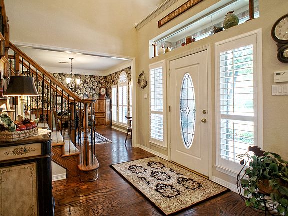 3rd image of 983 Laguna Dr
