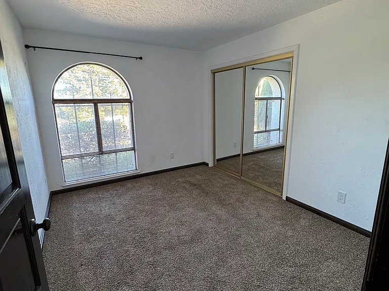 7860 Hill Rd — Photo 10