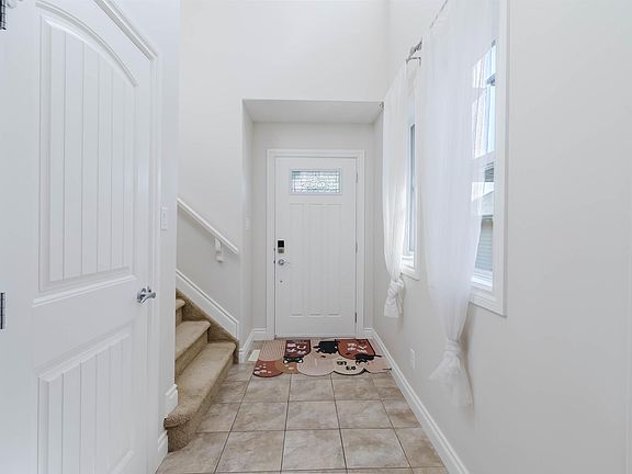 3rd image of 17348 6th Ave SW