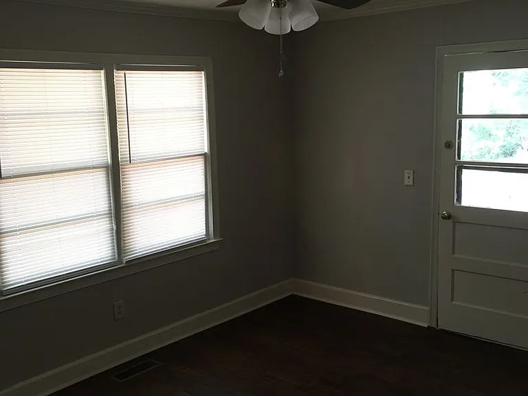 423 Wilshire Rd NE — Photo 10