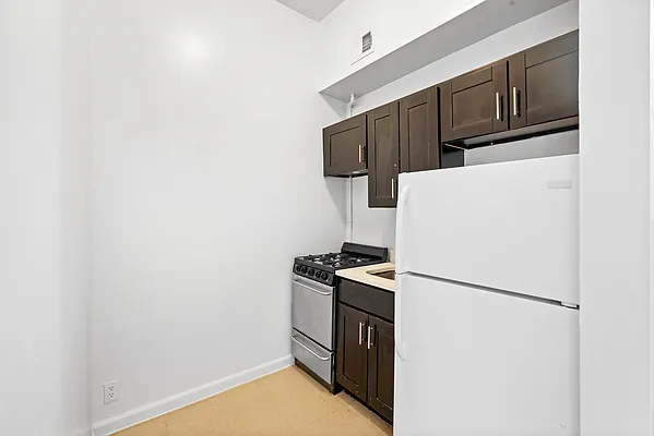 Rented by Living New York | media 13