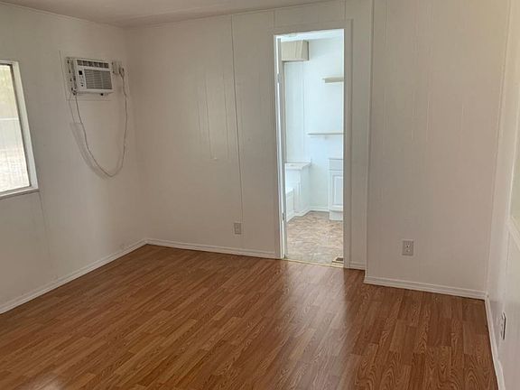 5th image of 596 Malibu Cir S