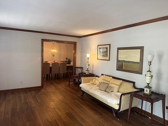 4th image of 330 Habersham Road