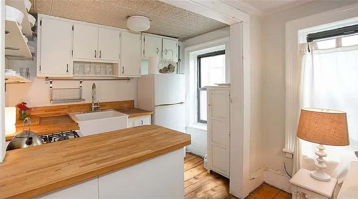 Rented by Dwell Residential Inc | media 17