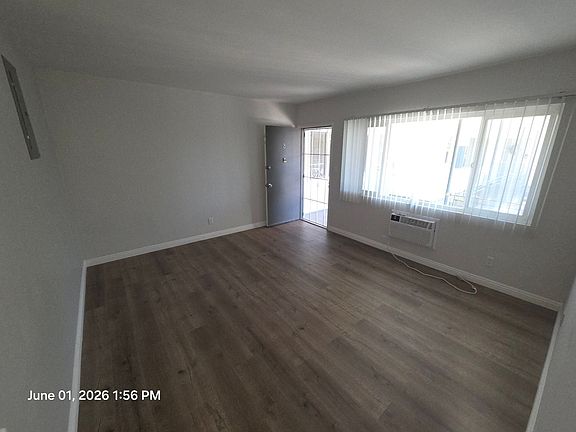 3rd image of 634 Marion Pl APT 8