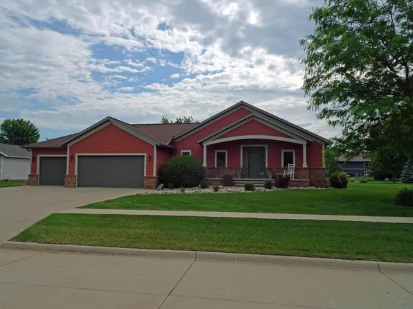 701 24th Ave, Sheldon, IA 51201